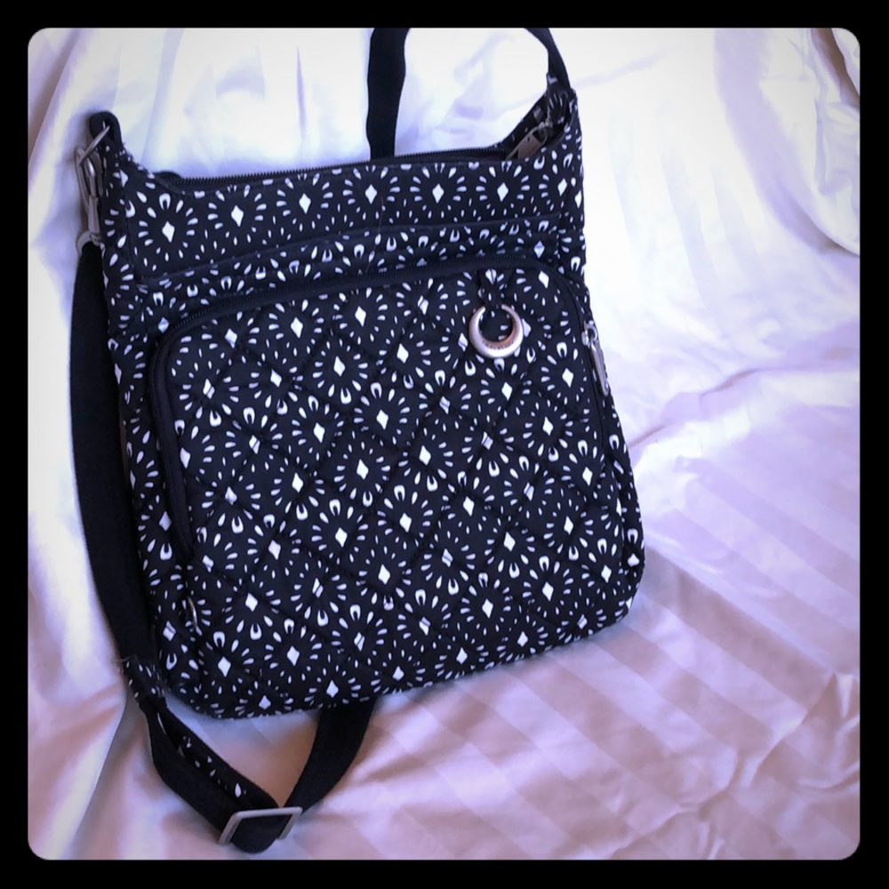 Travelon antitheft cross body bag